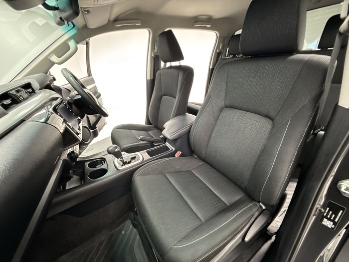 2021 Toyota Hilux SR5