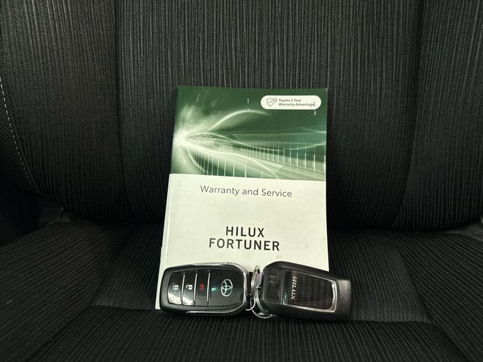 2021 Toyota Hilux SR5