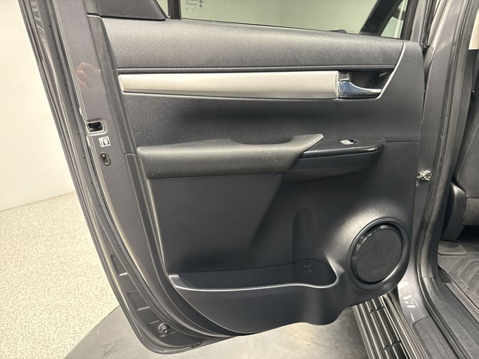 2021 Toyota Hilux SR5