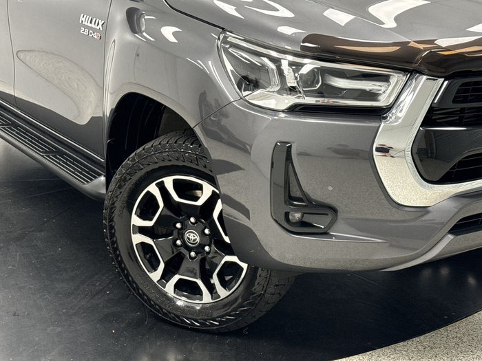 2021 Toyota Hilux SR5