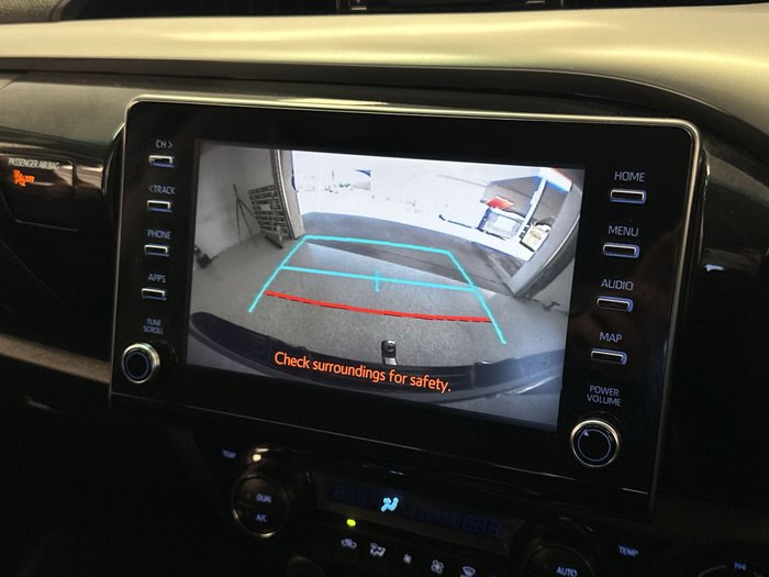 2021 Toyota Hilux SR5