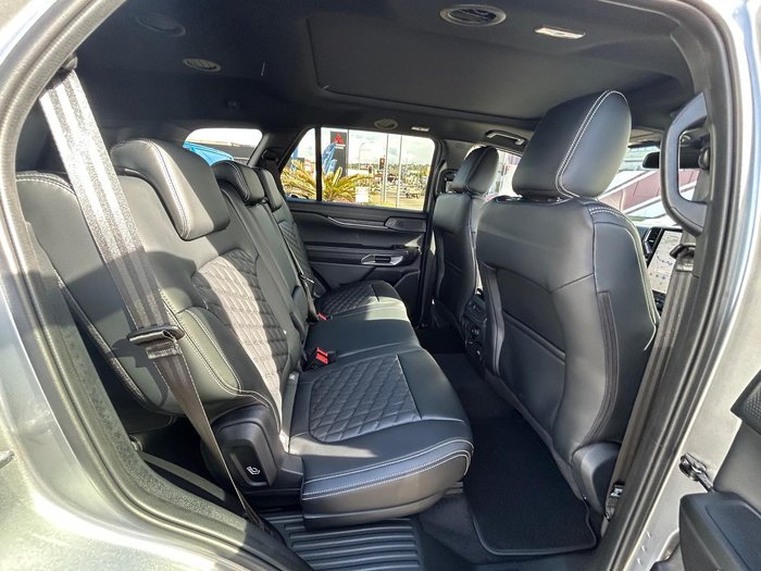 2025 Ford Everest Platinum