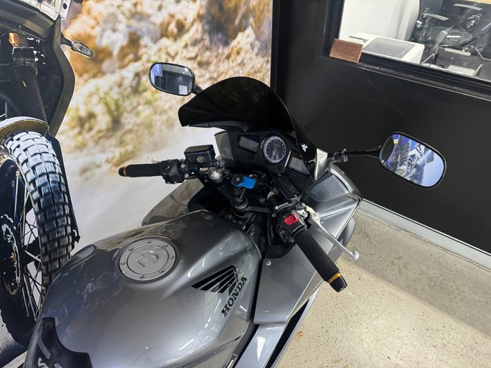 2009 Honda VFR800F (VFR800Fi) SILVER