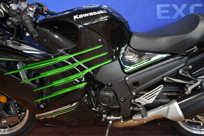 2013 Kawasaki NINJA ZX-14R SE green