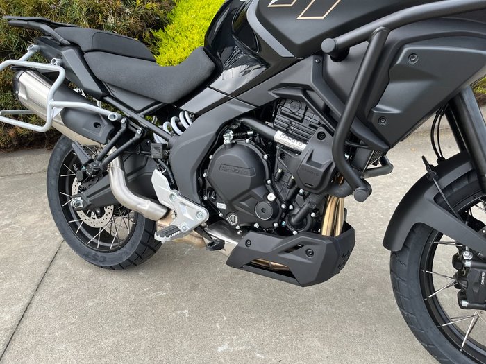 2025 CFMOTO MT NEBULA BLACK