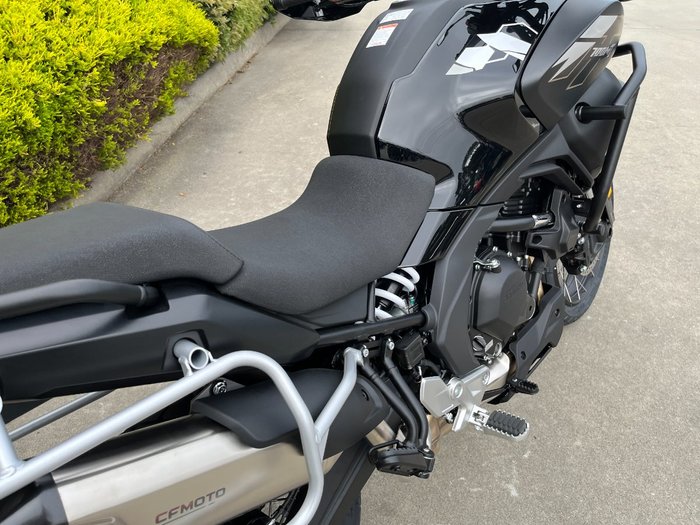 2025 CFMOTO MT NEBULA BLACK