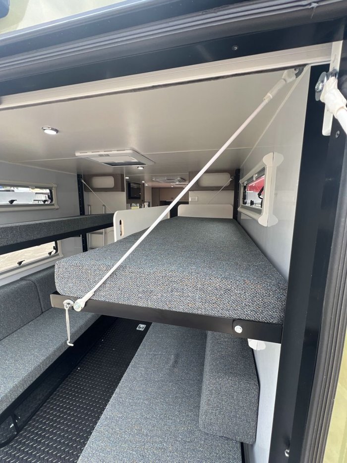 2025 JAYCO BASE STATION 19.61-7.BS-MY25