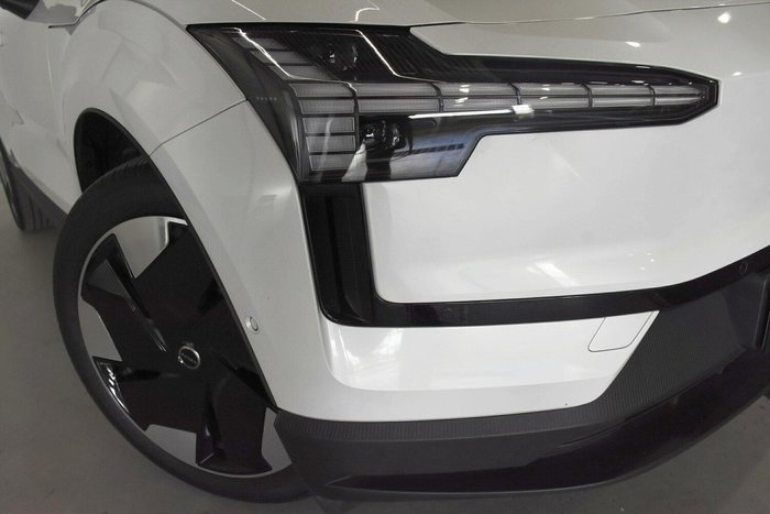 2024 Volvo EX30 Single Motor Extended Range Ultra MY24 Crystal White