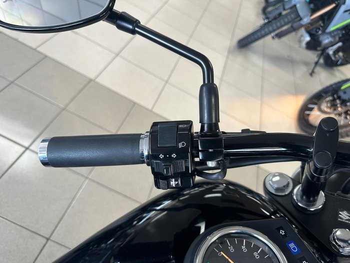 2017 Suzuki Boulevard S40 (LS650) Boulevard Black