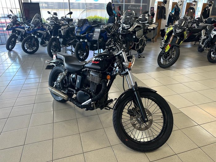 2017 Suzuki Boulevard S40 (LS650) Boulevard Black