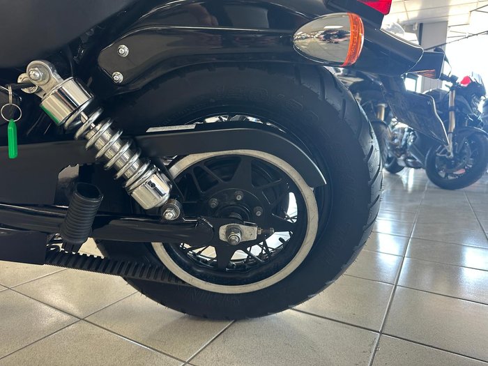 2017 Suzuki Boulevard S40 (LS650) Boulevard Black