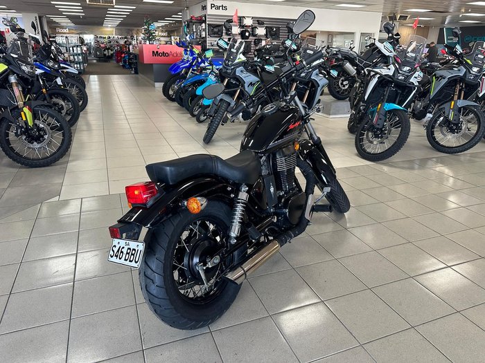 2017 Suzuki Boulevard S40 (LS650) Boulevard Black