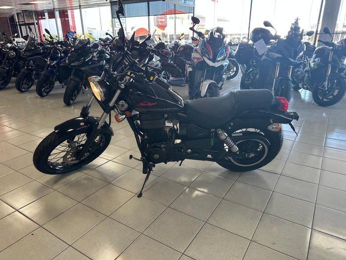 2017 Suzuki Boulevard S40 (LS650) Boulevard Black