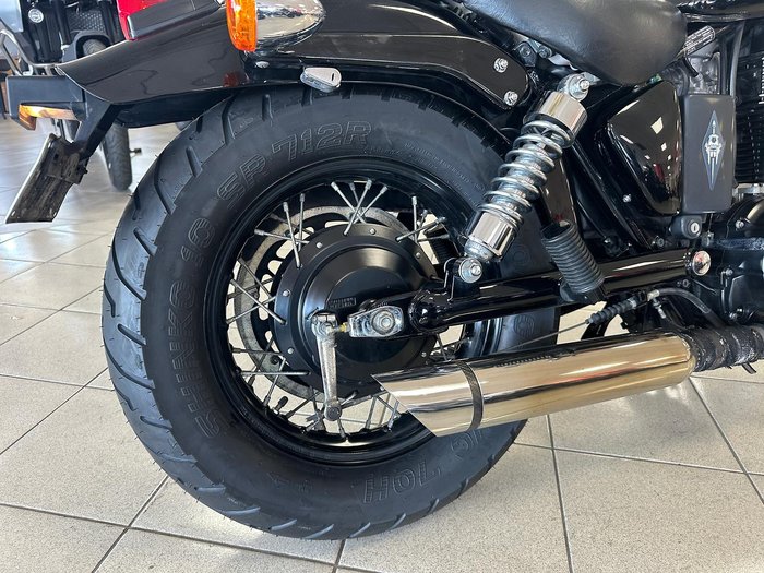 2017 Suzuki Boulevard S40 (LS650) Boulevard Black