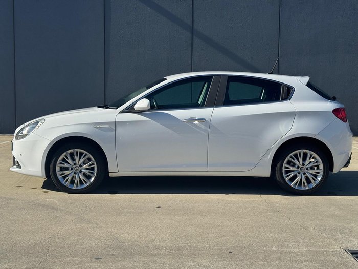 2017 Alfa Romeo Giulietta Super Series 2 White