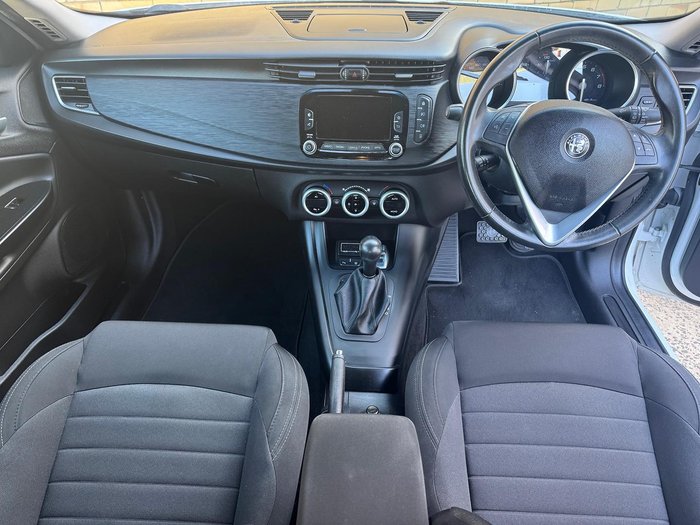 2017 Alfa Romeo Giulietta Super Series 2 White