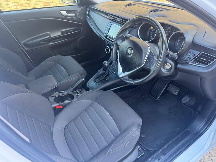 2017 Alfa Romeo Giulietta Super Series 2 White