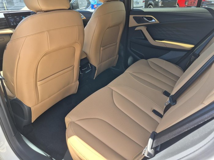 2025 MG HS Essence AS33 MY25 Pearl White