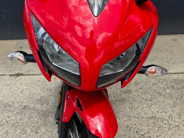 2015 Honda CBR300R RED/WHITE