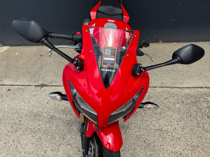2015 Honda CBR300R RED/WHITE