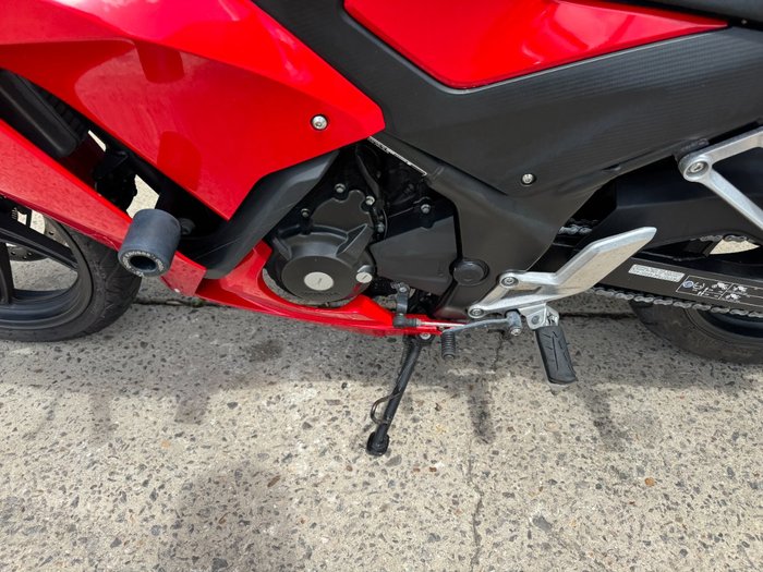 2015 Honda CBR300R RED/WHITE