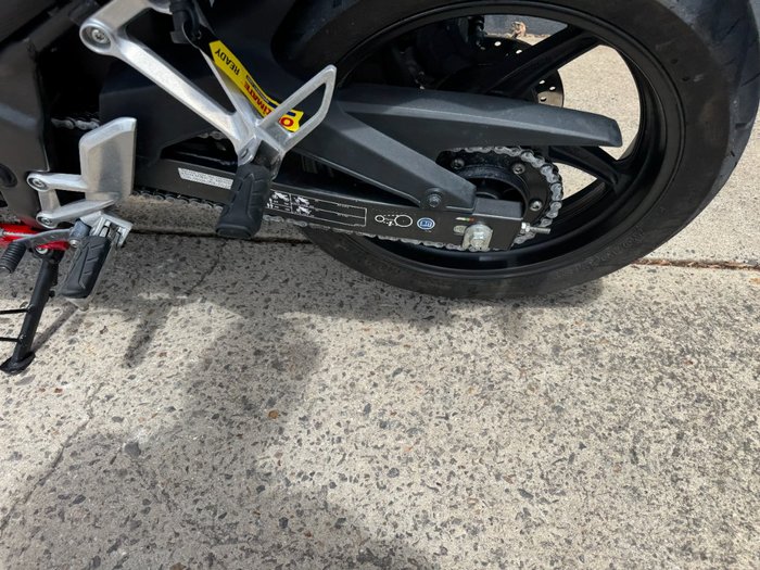 2015 Honda CBR300R RED/WHITE