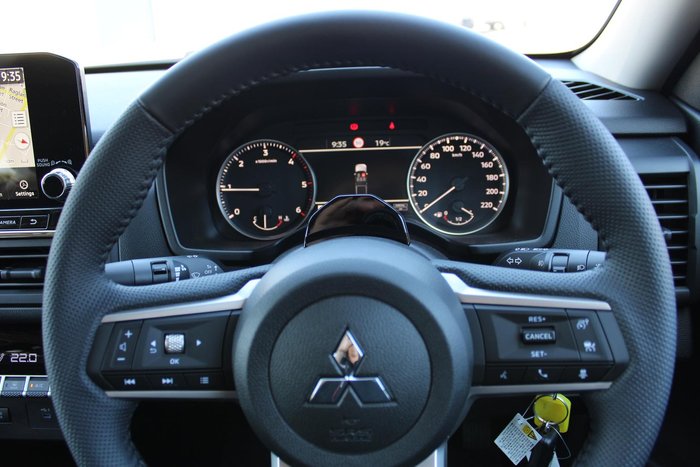 2025 Mitsubishi Triton GLX-R