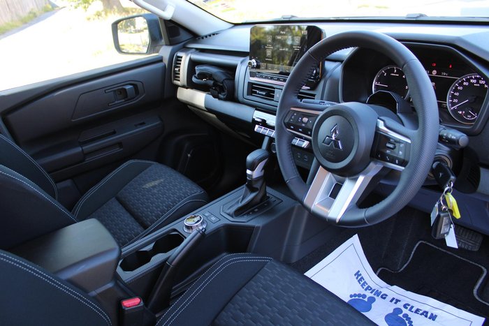 2025 Mitsubishi Triton GLX-R