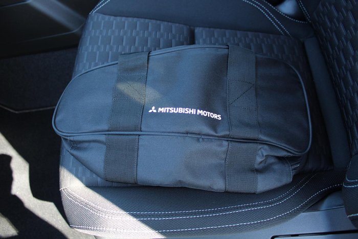 2025 Mitsubishi Triton GLX-R