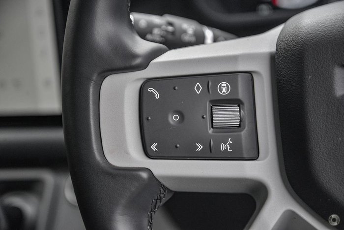 2024 Land Rover Defender 110 P400e X-Dynamic HSE