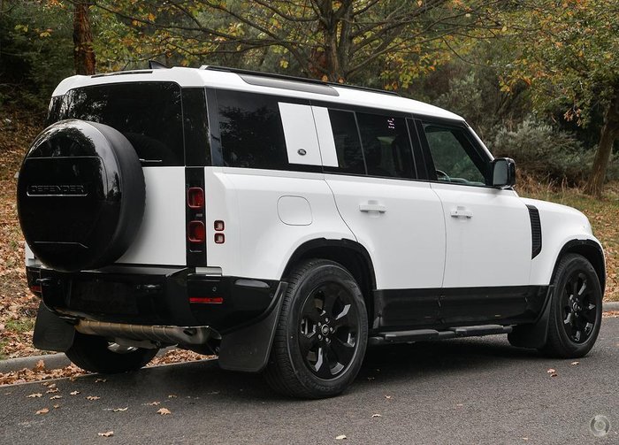 2024 Land Rover Defender 110 P400e X-Dynamic HSE