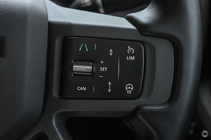 2024 Land Rover Defender 130 D300 X-Dynamic SE