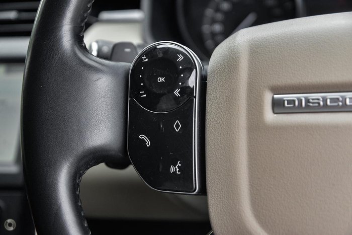 2020 Land Rover Discovery SD6 SE