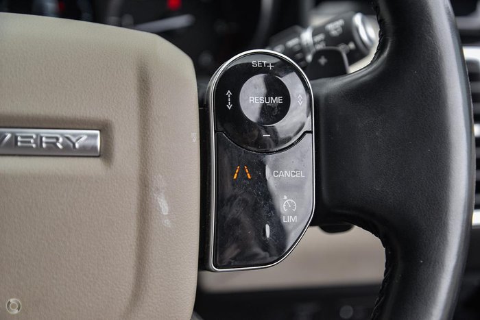 2020 Land Rover Discovery SD6 SE