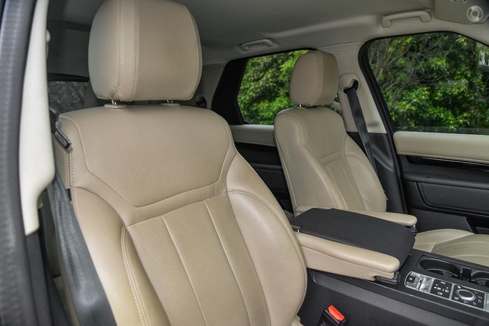 2020 Land Rover Discovery SD6 SE