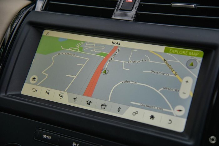 2020 Land Rover Discovery SD6 SE