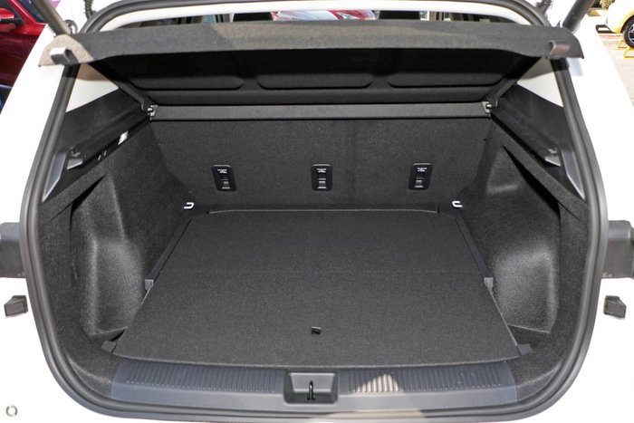 2025 MG MGS5 EV Essence 49