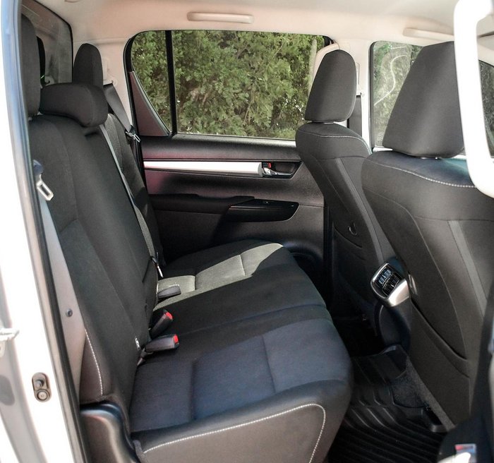 2020 Toyota Hilux SR5