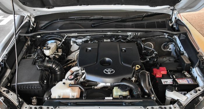 2020 Toyota Hilux SR5