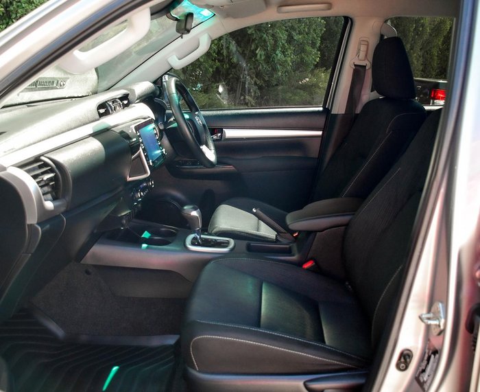 2020 Toyota Hilux SR5