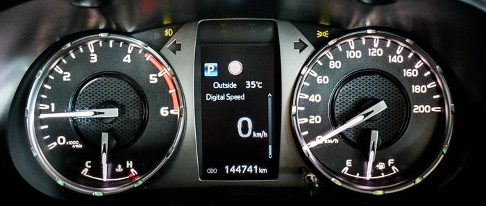 2020 Toyota Hilux SR5