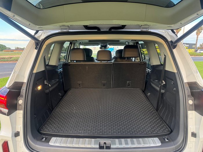 2025 LDV D90 Executive