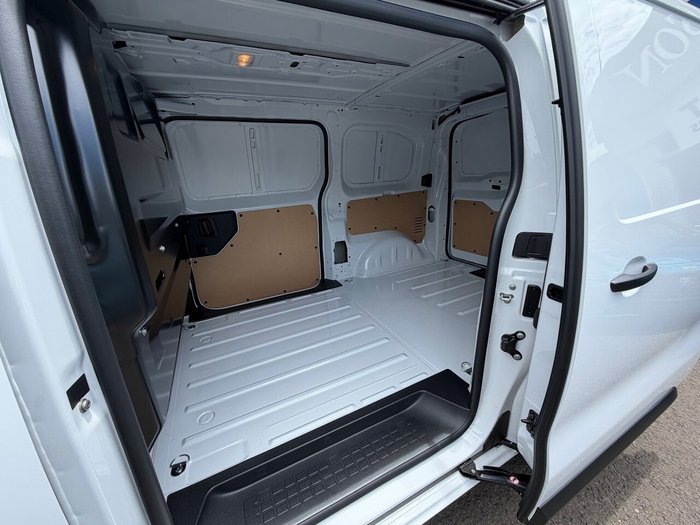 2025 Peugeot Expert Pro SWB