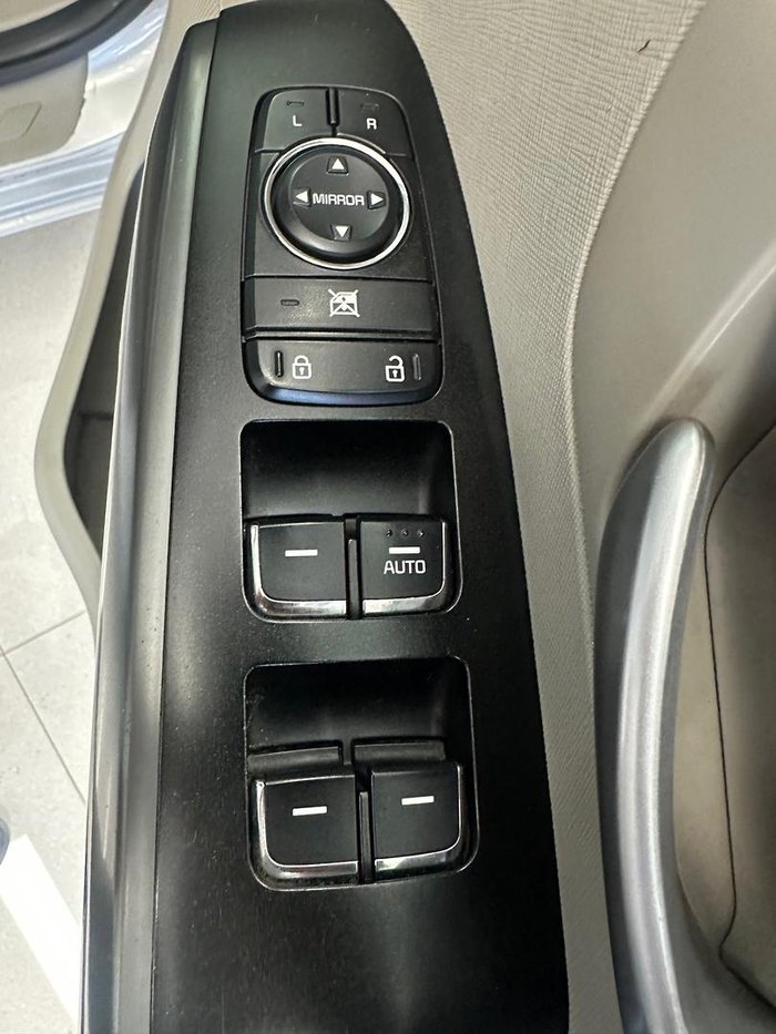 2018 Kia Carnival S YP MY19 Silky Silver