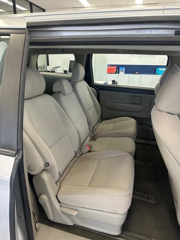 2018 Kia Carnival S YP MY19 Silky Silver