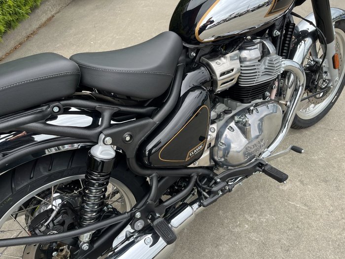2025 Royal Enfield CLASSIC 650 Black