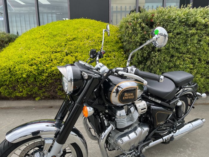 2025 Royal Enfield CLASSIC 650 Black