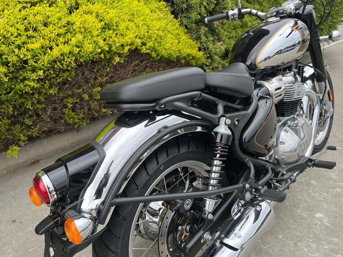 2025 Royal Enfield CLASSIC 650 Black