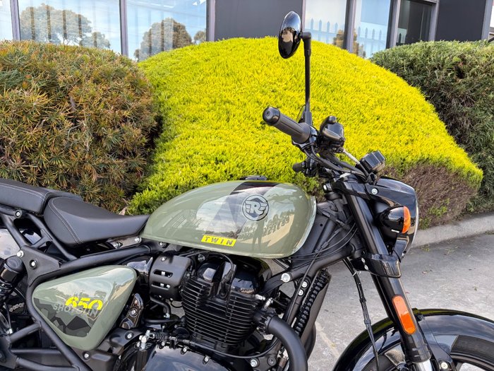 2025 Royal Enfield SHOTGUN 650 Green