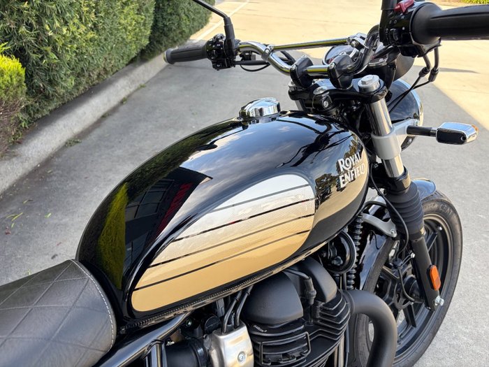 2026 Royal Enfield INTERCEPTOR 650 E5 CLASSIC Black